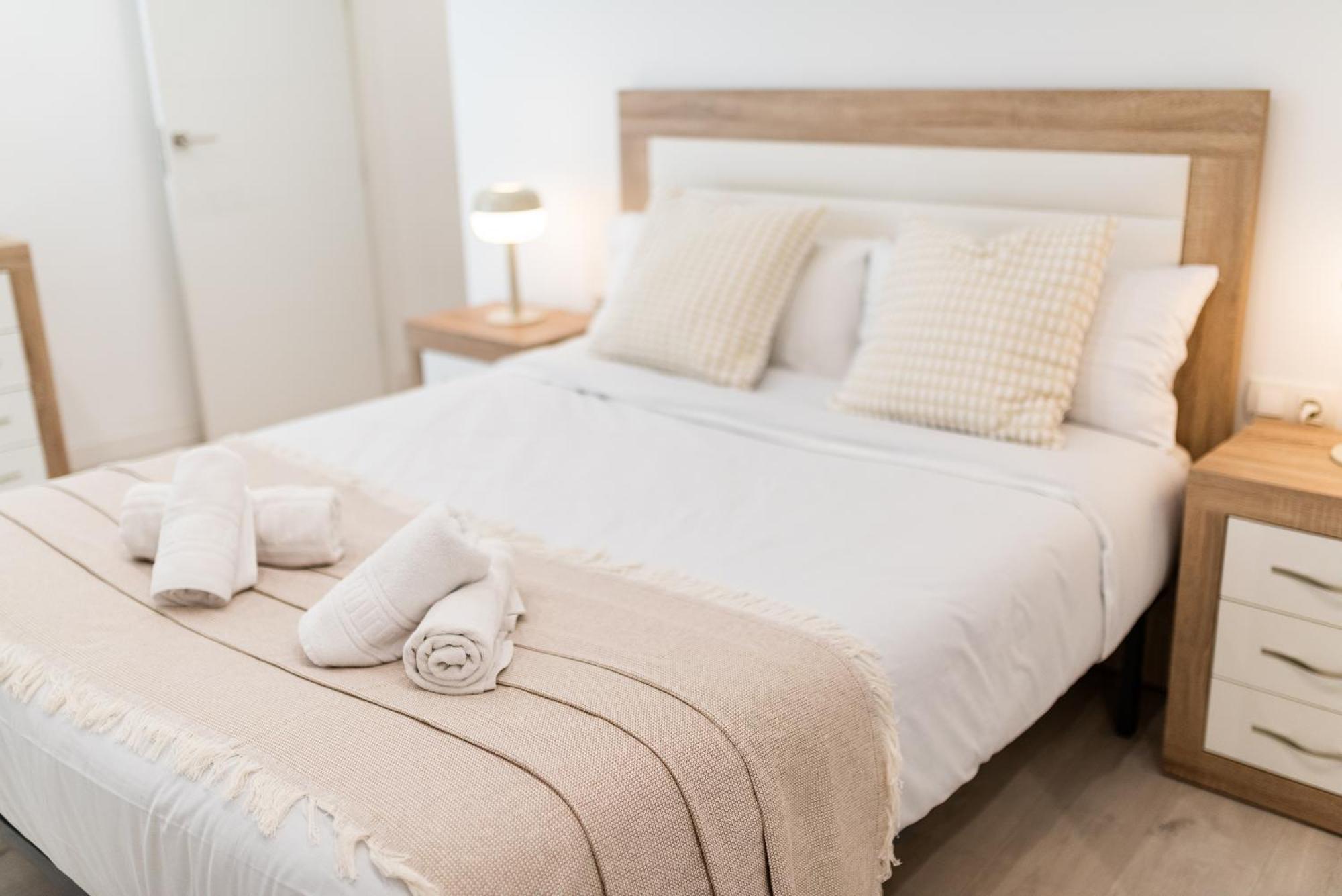 Wekey Homes Granada, Elvira Suites Centro Esterno foto